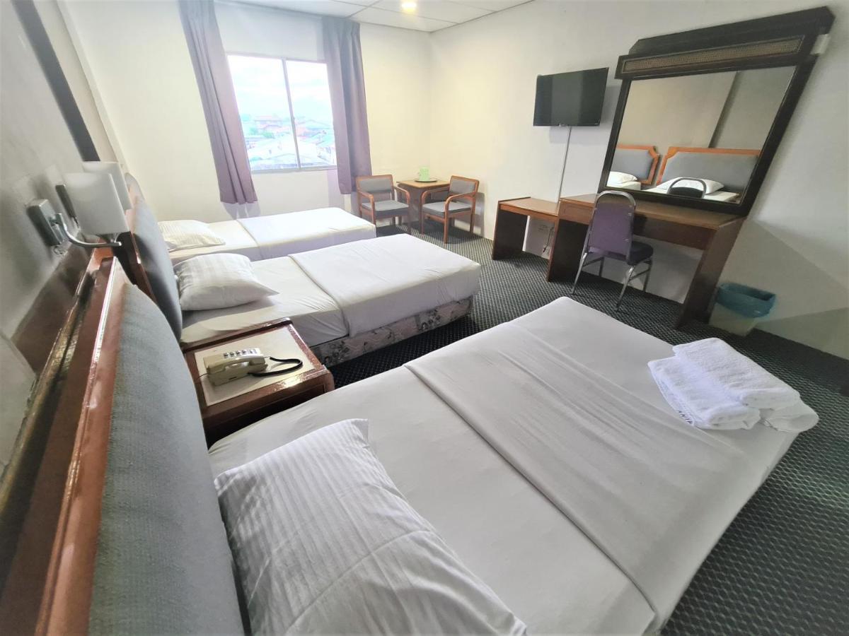 Anika Inn - Keluang Luaran gambar