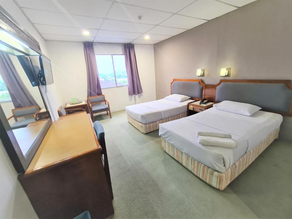 Anika Inn - Keluang Luaran gambar