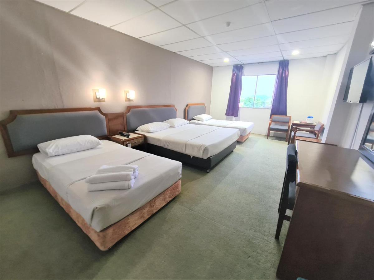 Anika Inn - Keluang Luaran gambar