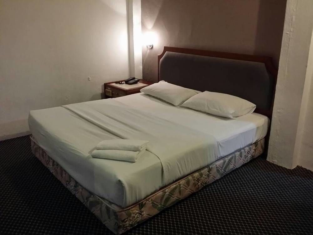 Anika Inn - Keluang Luaran gambar