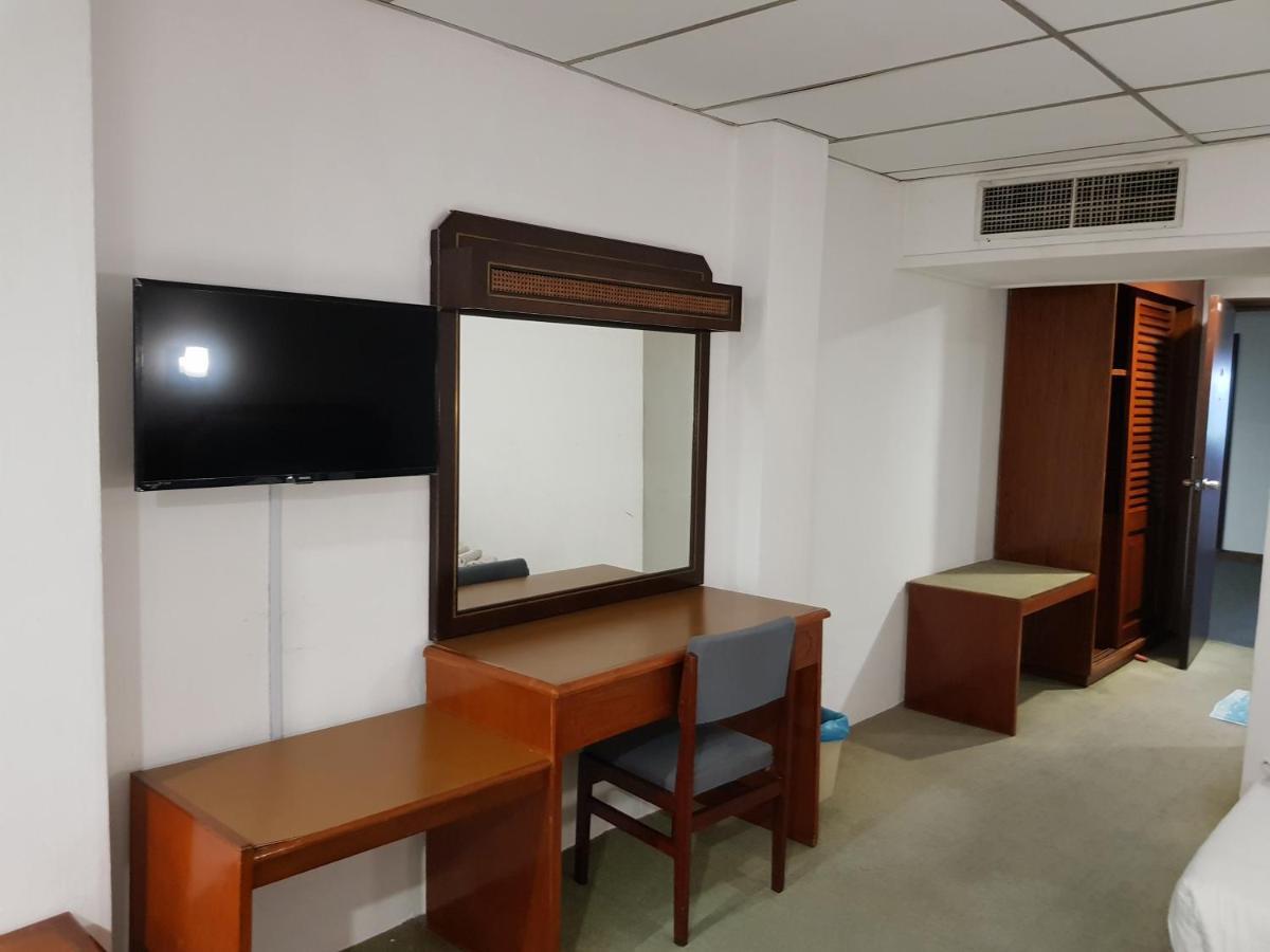 Anika Inn - Keluang Luaran gambar