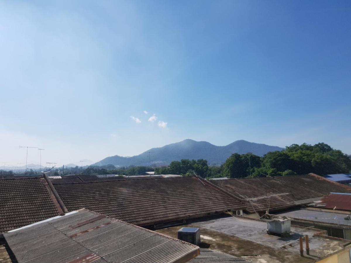 Anika Inn - Keluang Luaran gambar